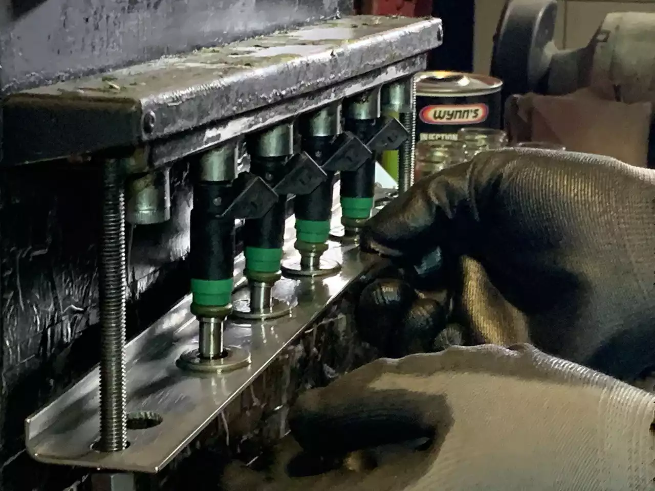 Пример работы по ультразвуковой чистке форсунок в автосервисе Injector.UA Киев